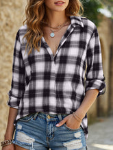 V-neck lapel loose-fitting women's plaid shirt